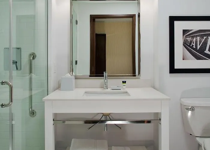 Hotel Four Points By Sheraton 3*