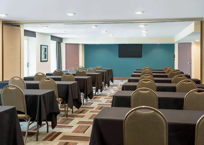 Four Points By Sheraton Hotel